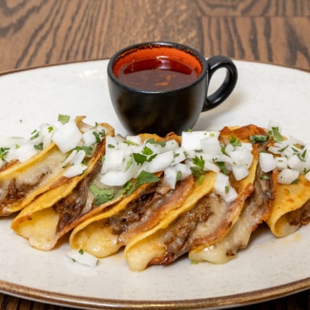 Quesabirra Mini Tacos - App.
